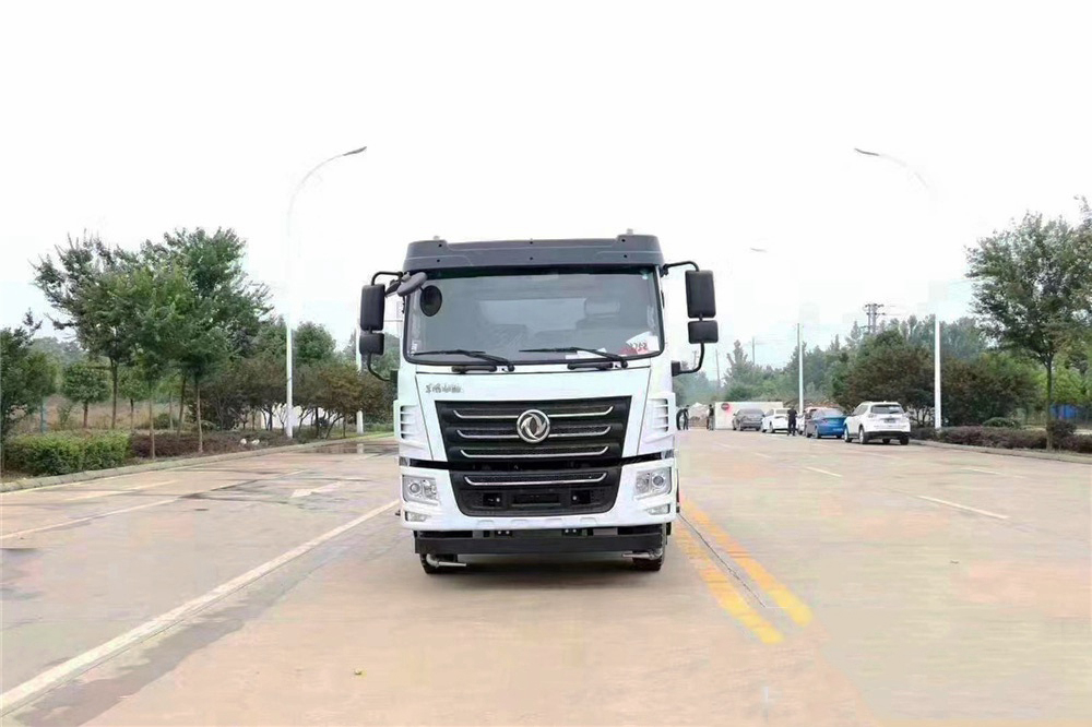 國(guó)六東風(fēng)華神F5 12立方灑水車(chē)