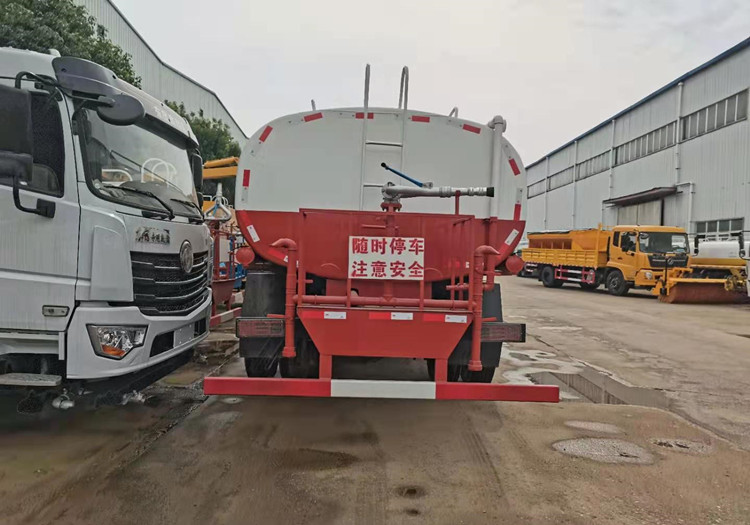 二手東風(fēng)天錦十二噸灑水車(chē)